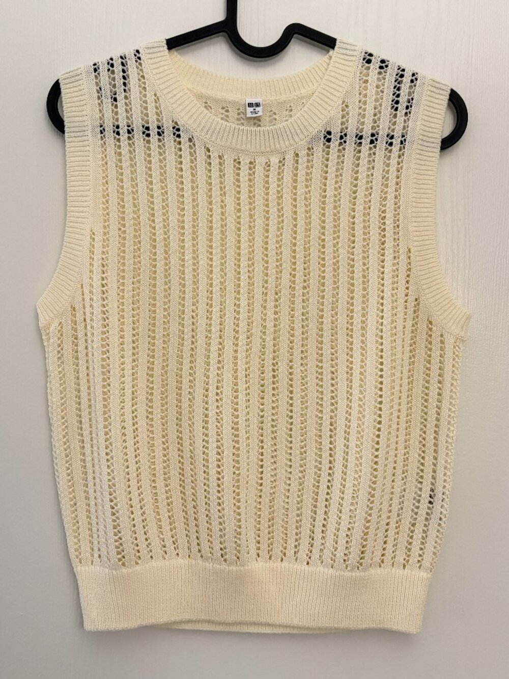 NWOT Uniqlo Cream Open Knit Sleeveless Sweater Vest Women’s US S (Asia M)